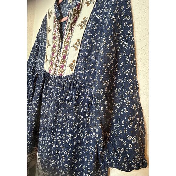 Jodifl Navy Patterned Dress Bib Front, Puff Sleeves, V-Neck Size M Boho Floral - Picture 4 of 8